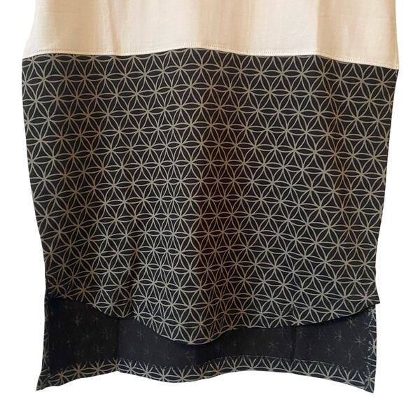 Women's M Black Gray White Cotton Tee Shirt Lotus Colorblock Athleisure Basic - Picture 4 of 8